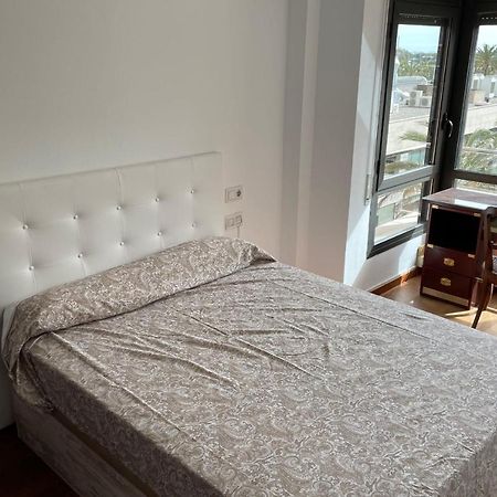 Apartment With Sea Views Next To The Beach Of Mar Bella Barcelona Kültér fotó