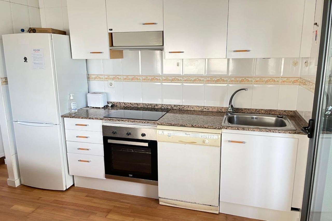 Apartment With Sea Views Next To The Beach Of Mar Bella Barcelona Kültér fotó