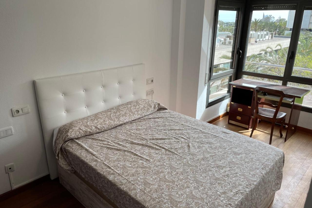 Apartment With Sea Views Next To The Beach Of Mar Bella Barcelona Kültér fotó