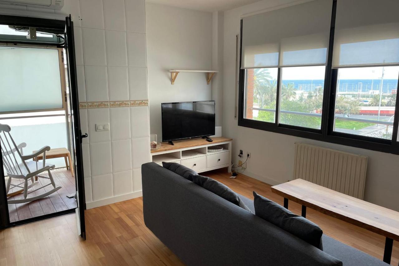 Apartment With Sea Views Next To The Beach Of Mar Bella Barcelona Kültér fotó