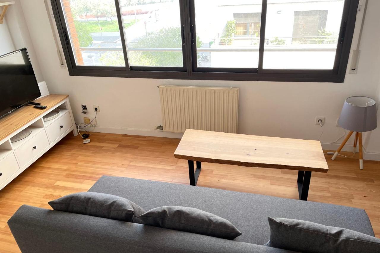 Apartment With Sea Views Next To The Beach Of Mar Bella Barcelona Kültér fotó
