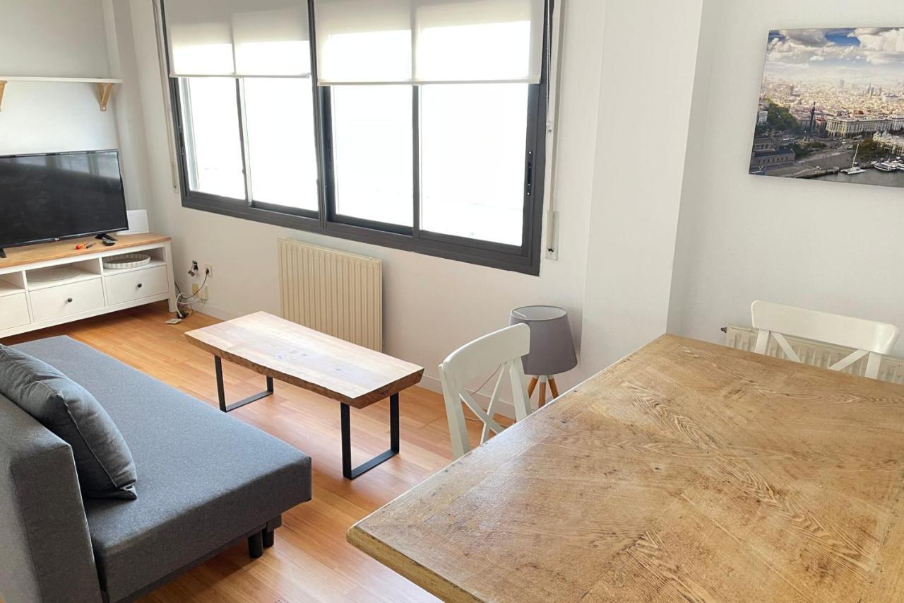 Apartment With Sea Views Next To The Beach Of Mar Bella Barcelona Kültér fotó