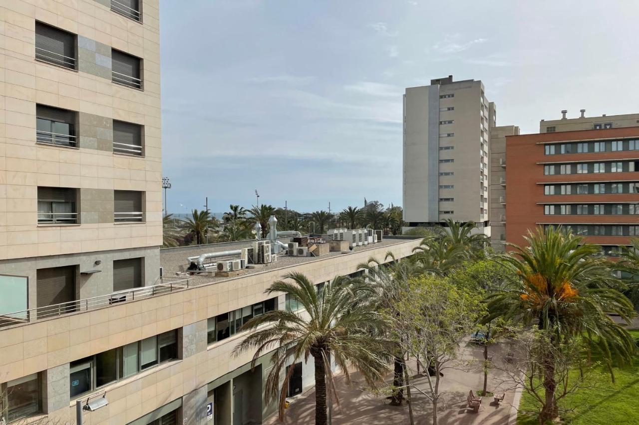 Apartment With Sea Views Next To The Beach Of Mar Bella Barcelona Kültér fotó
