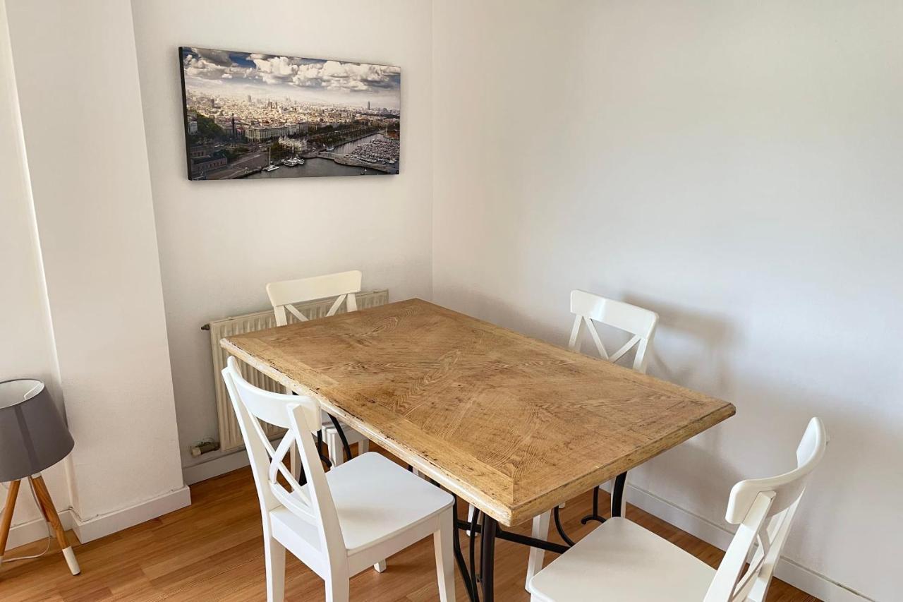 Apartment With Sea Views Next To The Beach Of Mar Bella Barcelona Kültér fotó